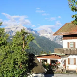 Gasthof Pfeiffer Alm Am Sonnenhang Mit Blick Auf Zugspitze 