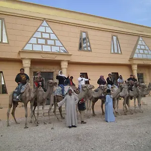 Hotel Pyramids & ***